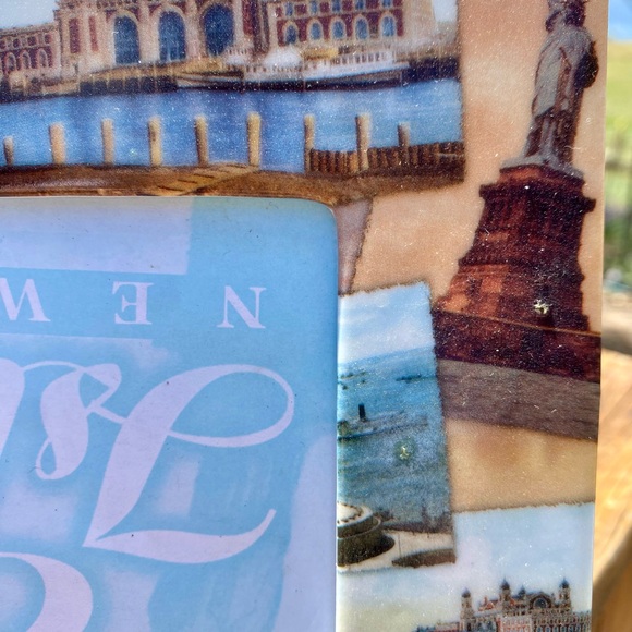 Ellis Island photo frame - Picture 3 of 4